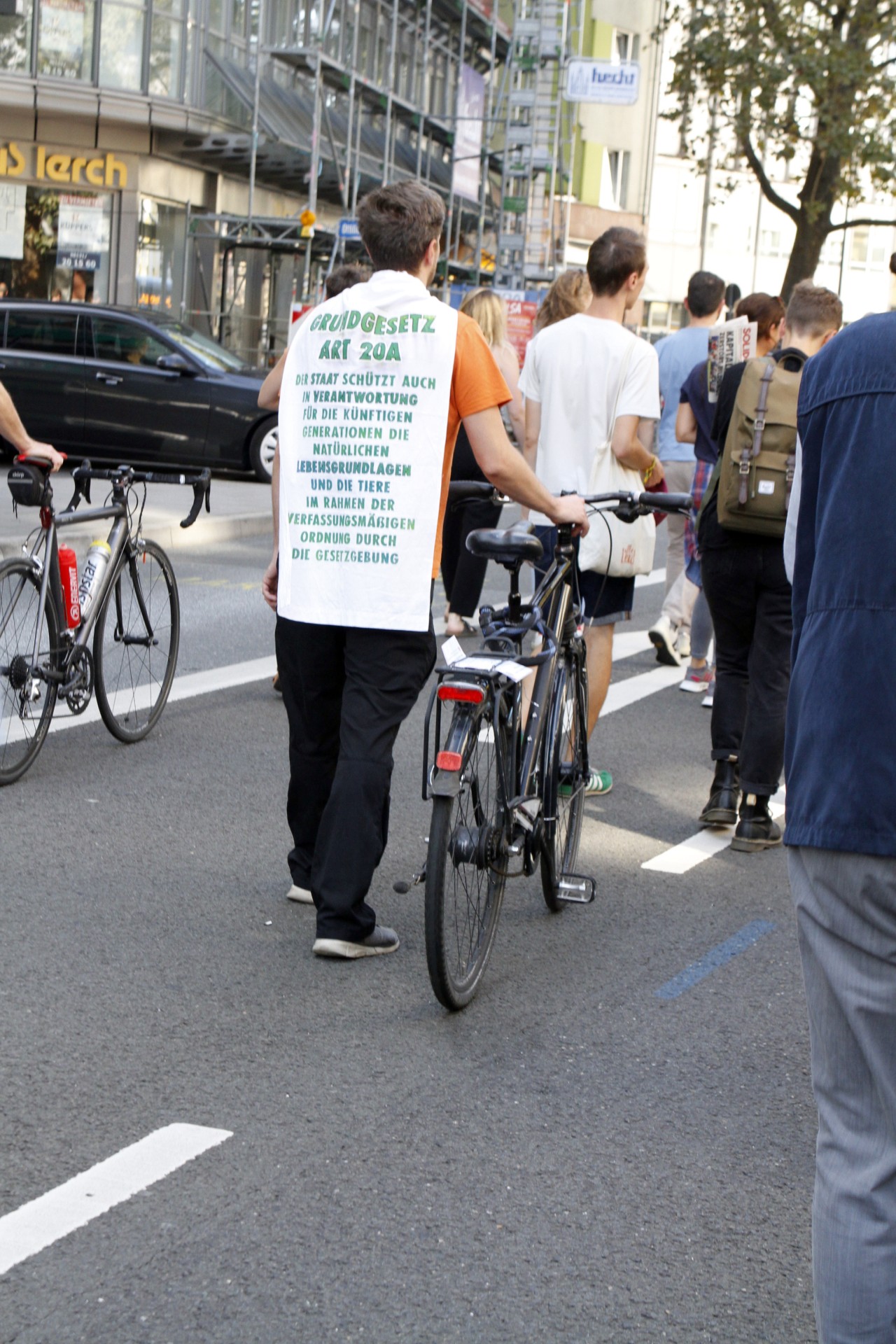 _MG_1746 Klimastreik am 15. September 2023 in Mainz: Zahlreiche Transparente stellen Forderungen an die Mainzer und Bundespolitik