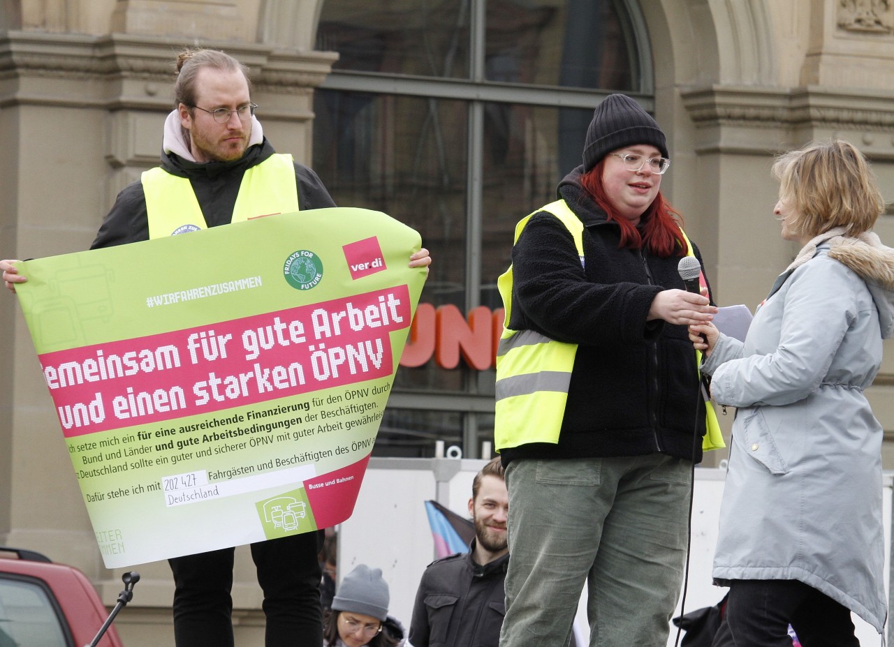 240301_Buehne-Transparent_2139