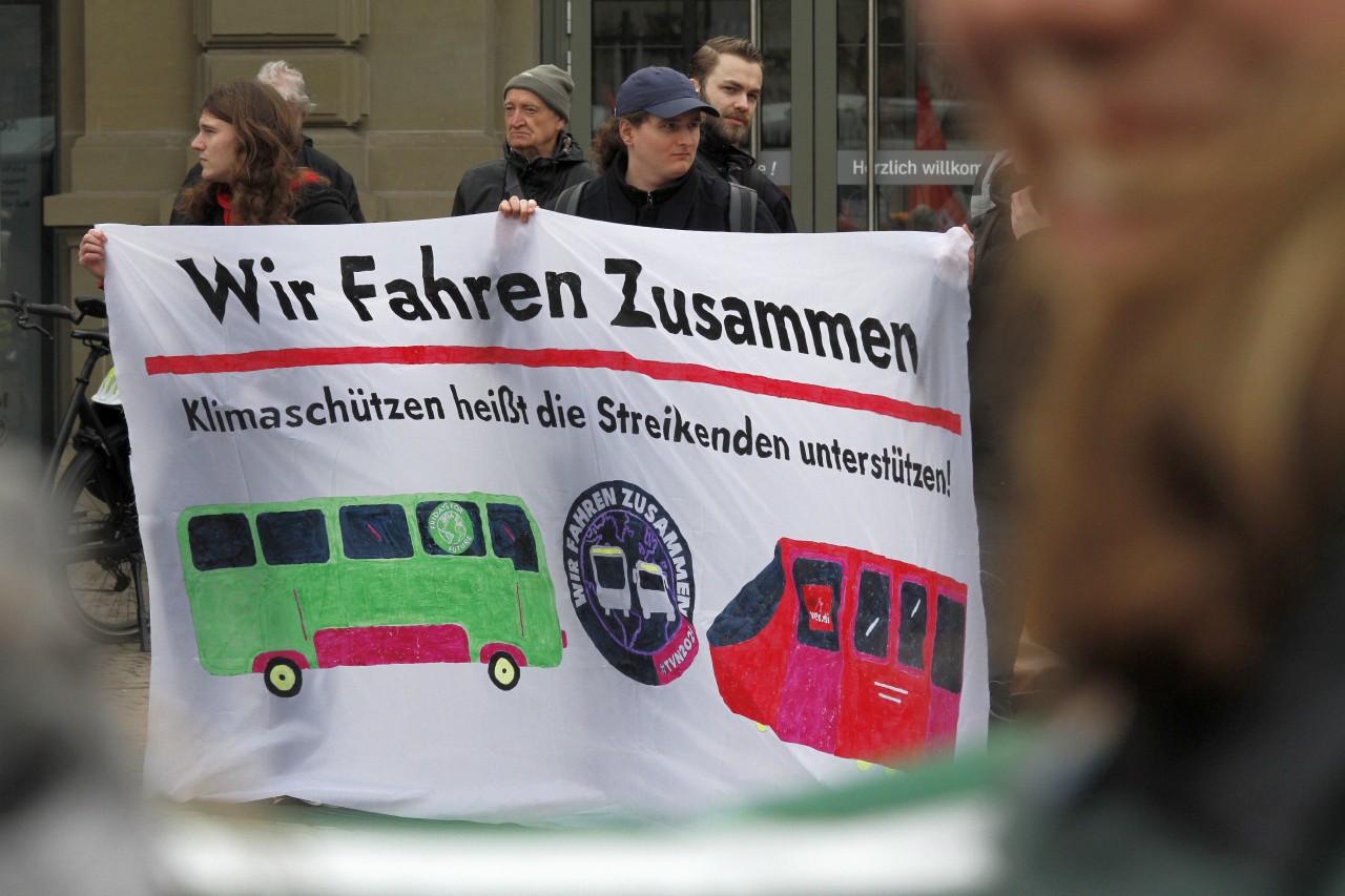 240301_Transparent_wirfahrenzusammen_2146