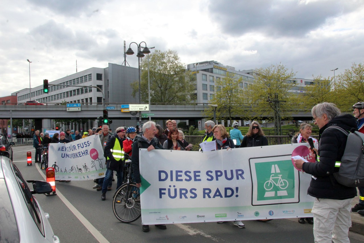 240425_Demo_Transparente_Rede-Armin_2277