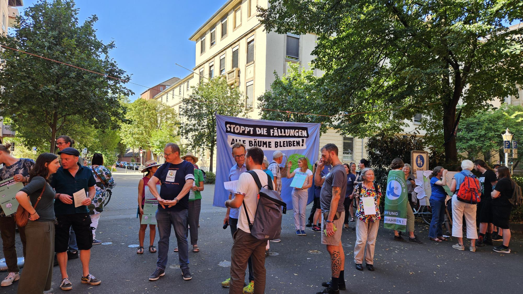 240709_Demo-Transparent_Gruppe_1000014600