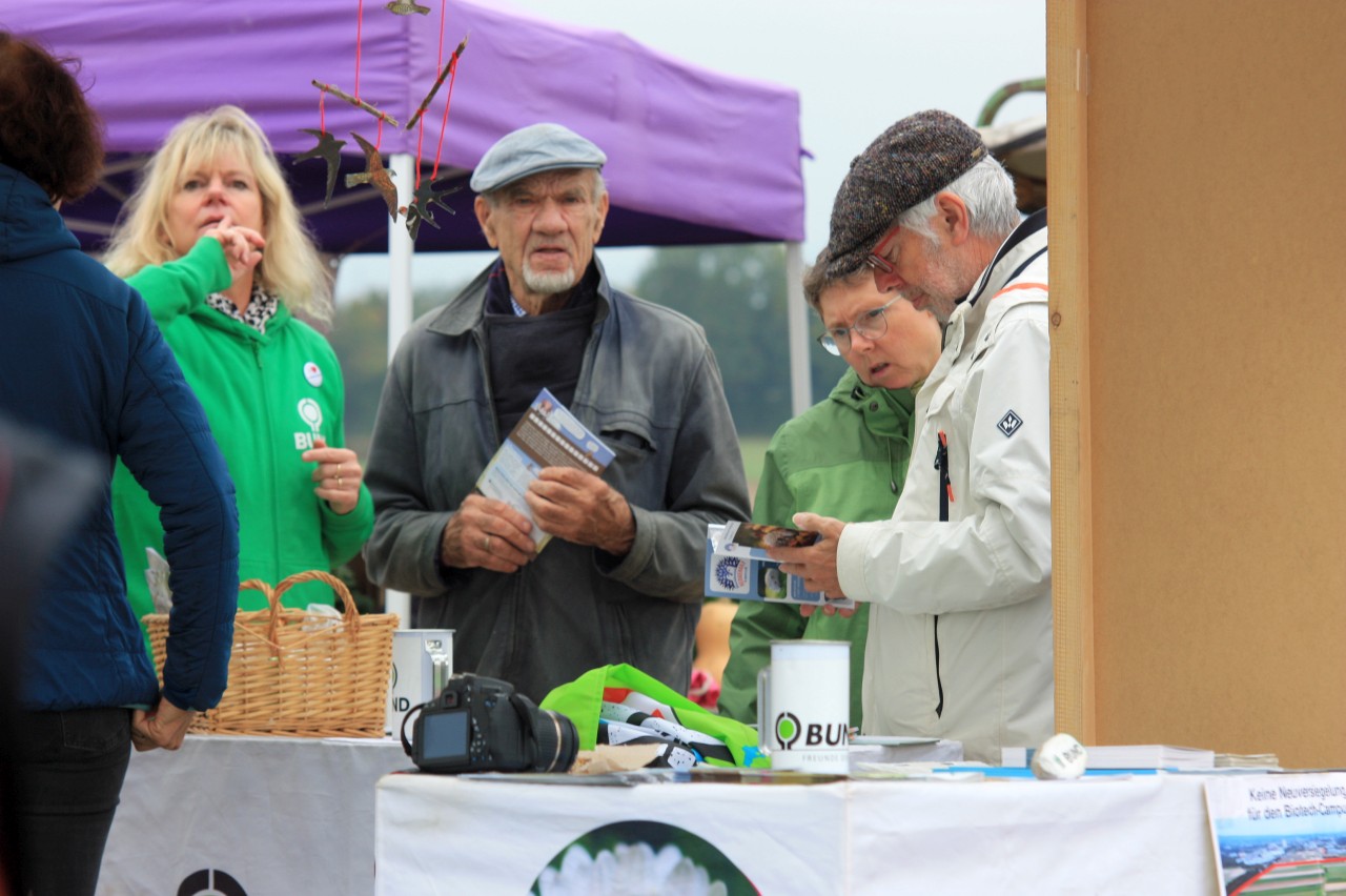 251011_Besucher_Stand-BUND_1341