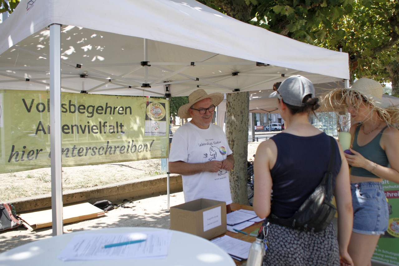 260815_Stand-ANUK_Volksbegehren_5759